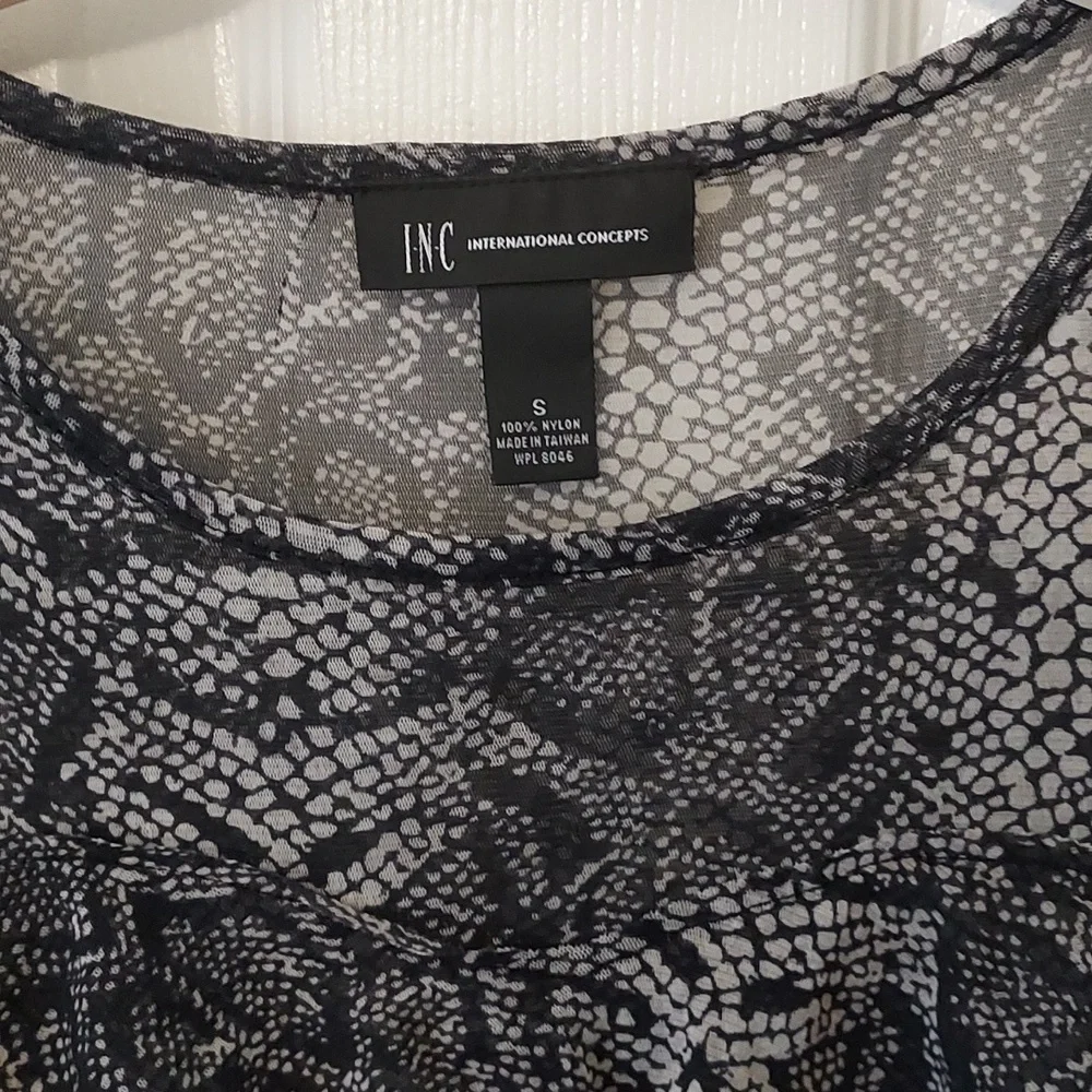 Inc ruffle top - Picture 2 of 3